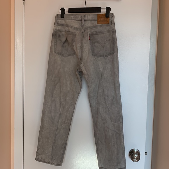 Grey, cropped Levi’s jeans. Wedgie, size 25 - Picture 3 of 4